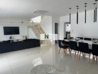 Casa 5 Quartos 329m² 