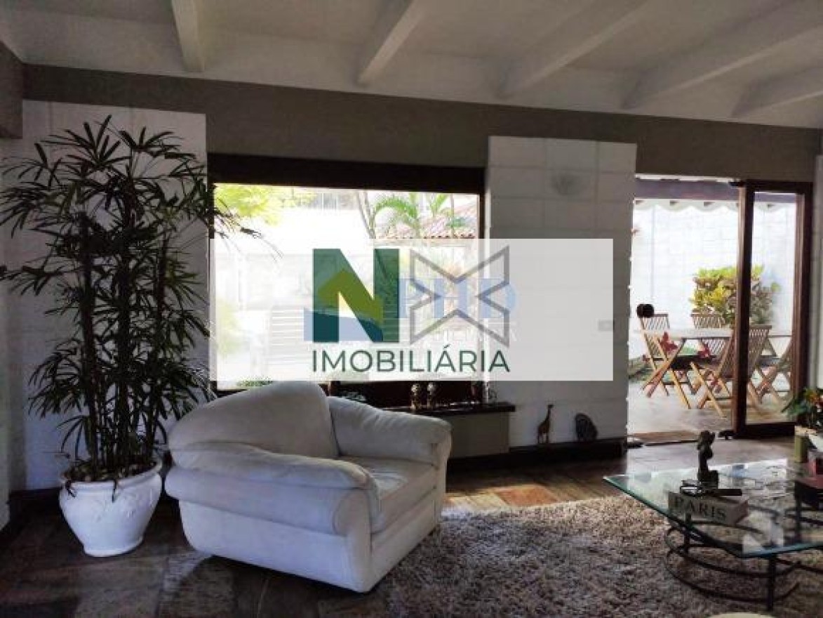 Casa 5 Quartos 360m² 