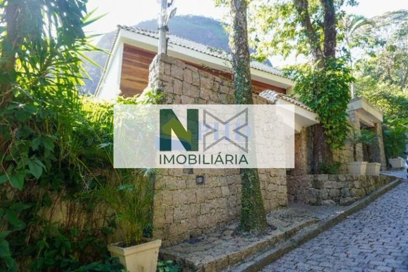 Casa 4 Quartos 190m² 