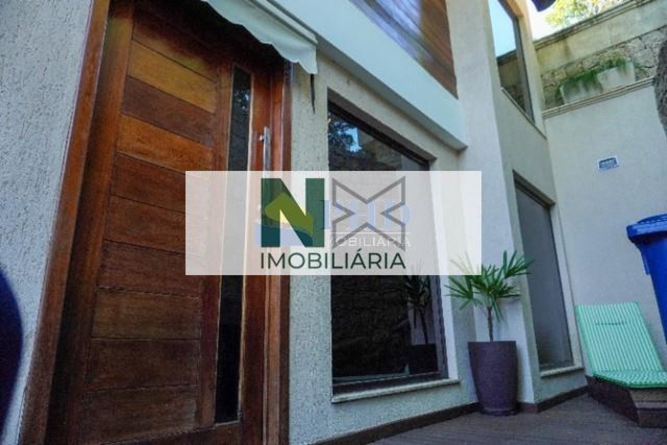 Casa 4 Quartos 190m² 