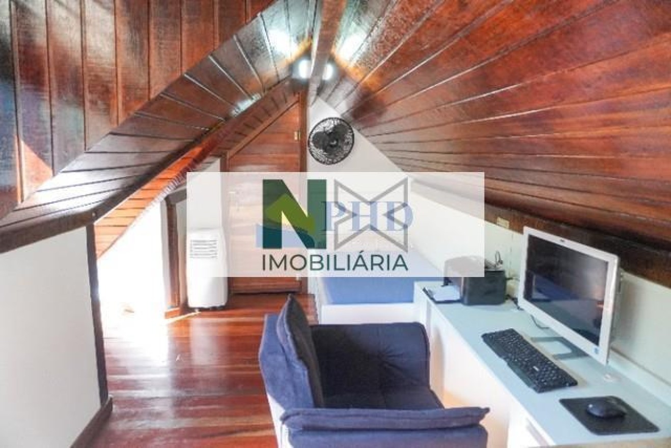 Casa 4 Quartos 190m² 