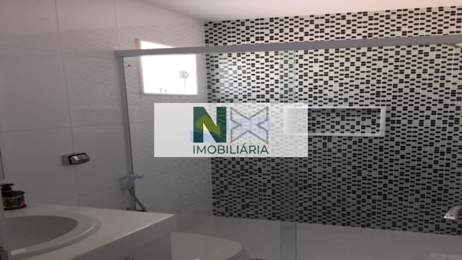 Casa 4 Quartos 340m² 