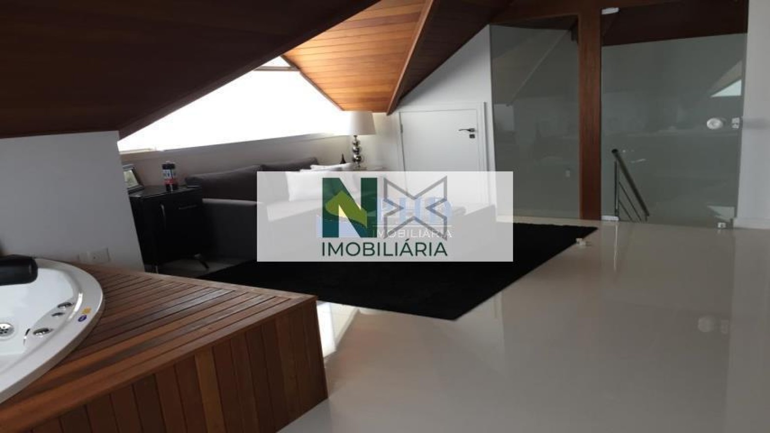 Casa 4 Quartos 340m² 