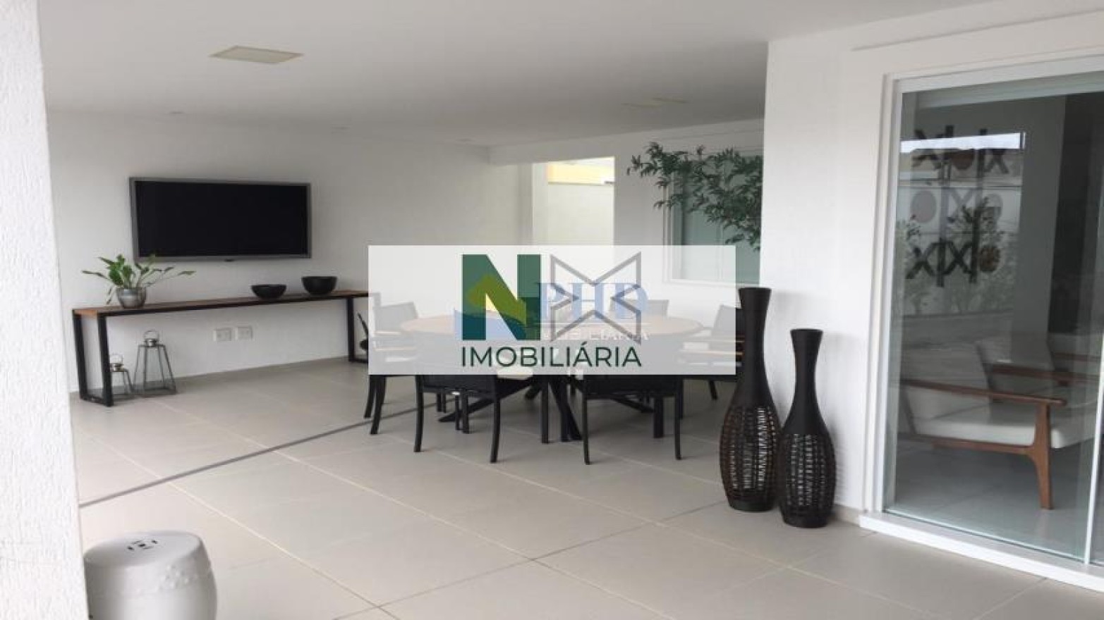 Casa 4 Quartos 340m² 