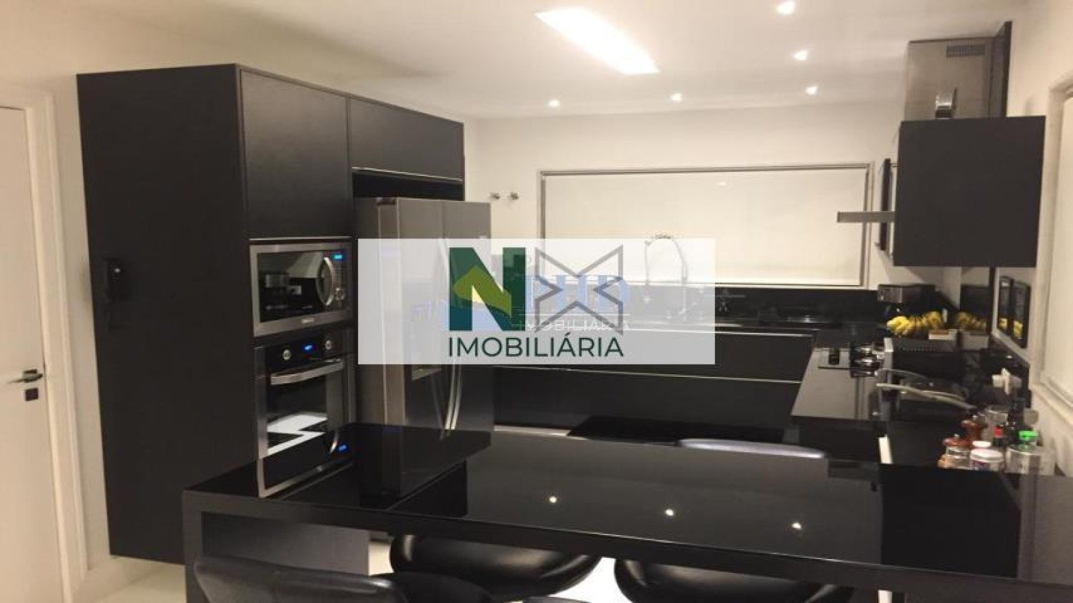 Casa 4 Quartos 340m² 