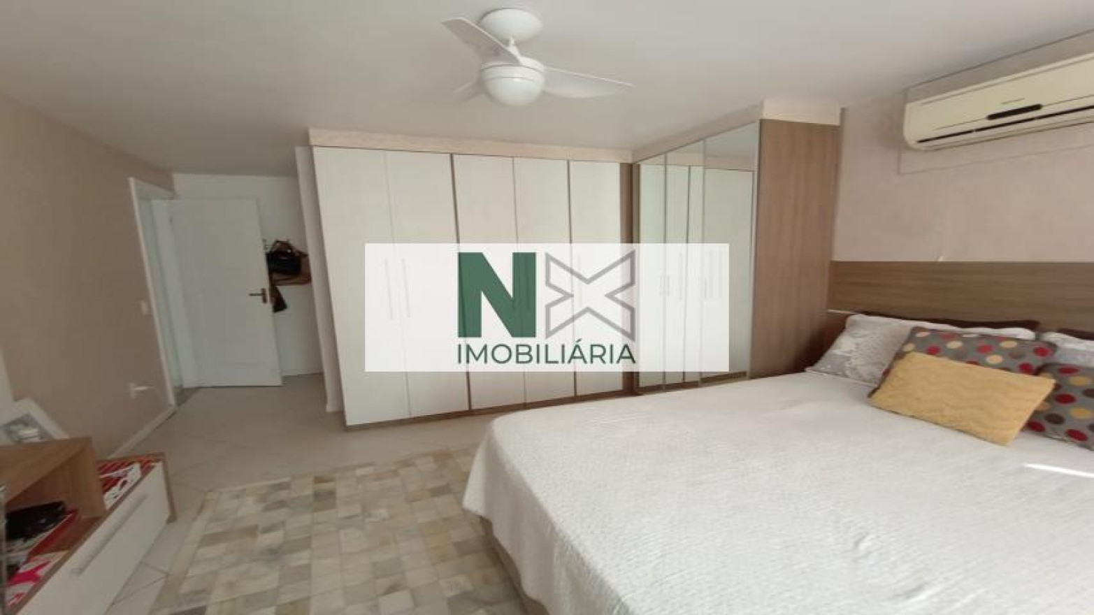 Casa 5 Quartos 300m² 