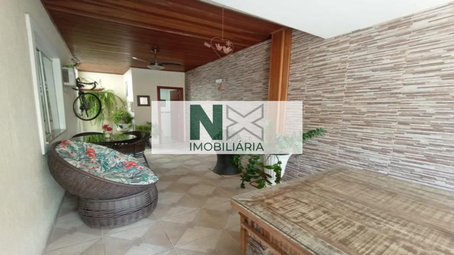 Casa 5 Quartos 300m² 
