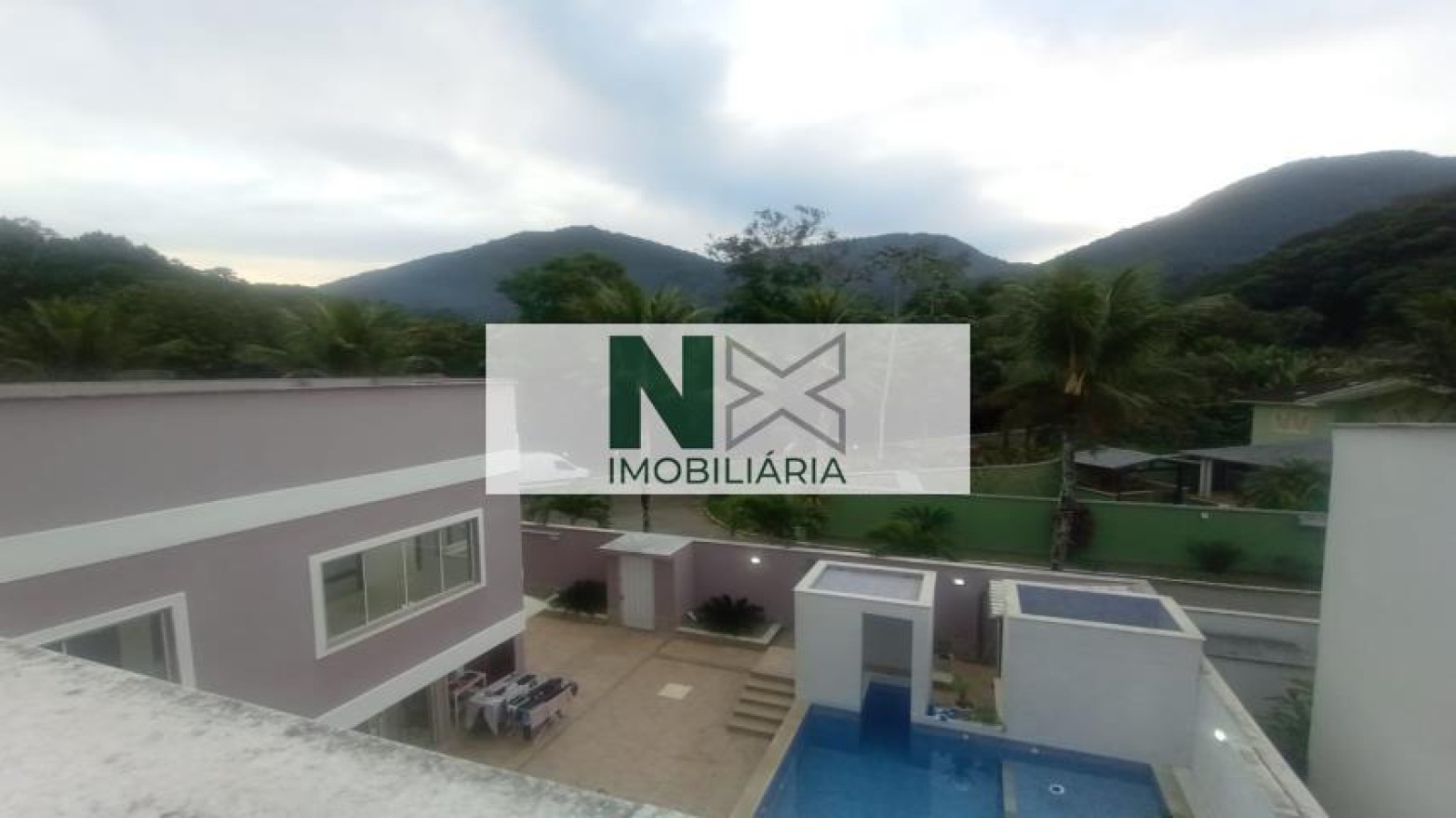 Casa 5 Quartos 350m² Casa 5 Quartos 350m²