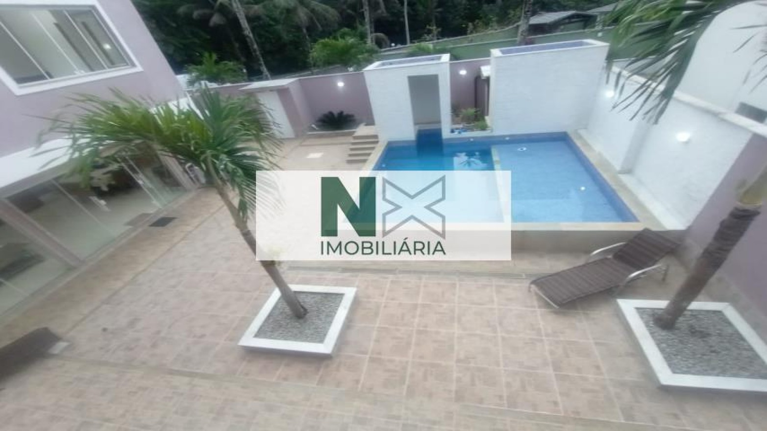 Casa 5 Quartos 350m² Casa 5 Quartos 350m²
