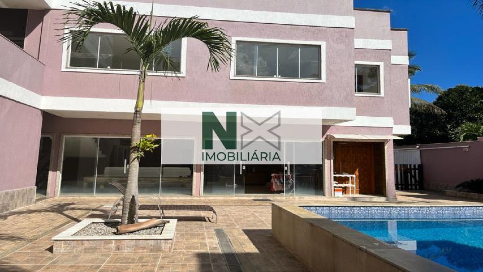 Casa 5 Quartos 350m² Casa 5 Quartos 350m²