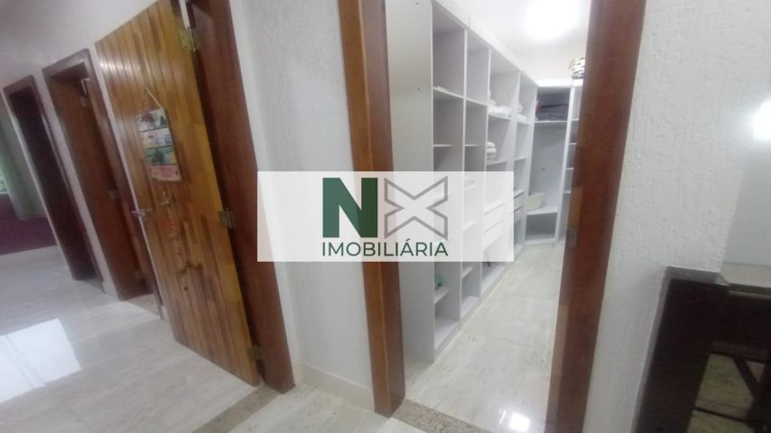Casa 5 Quartos 350m² Casa 5 Quartos 350m²