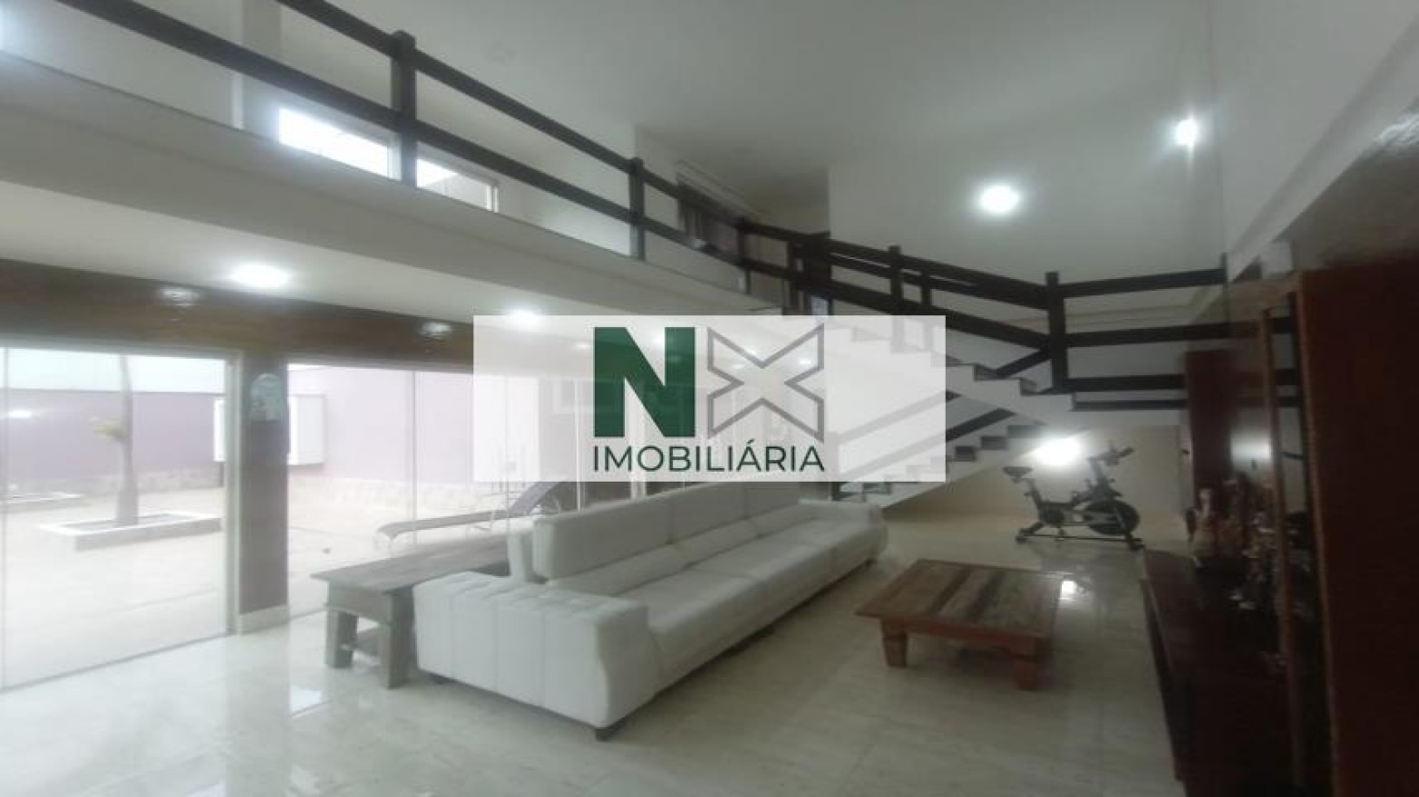 Casa 5 Quartos 350m² Casa 5 Quartos 350m²