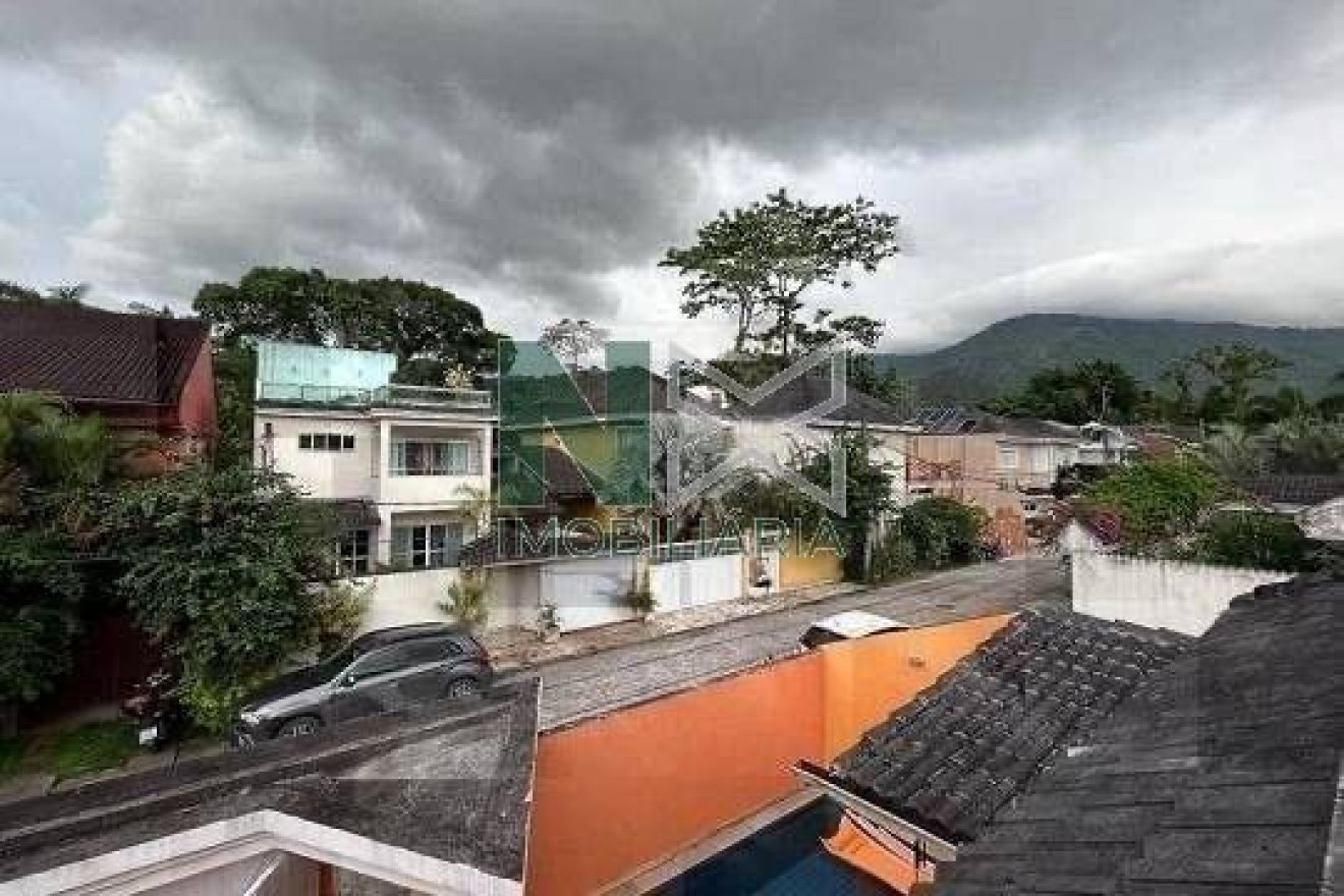Casa 4 Quartos 200m² 