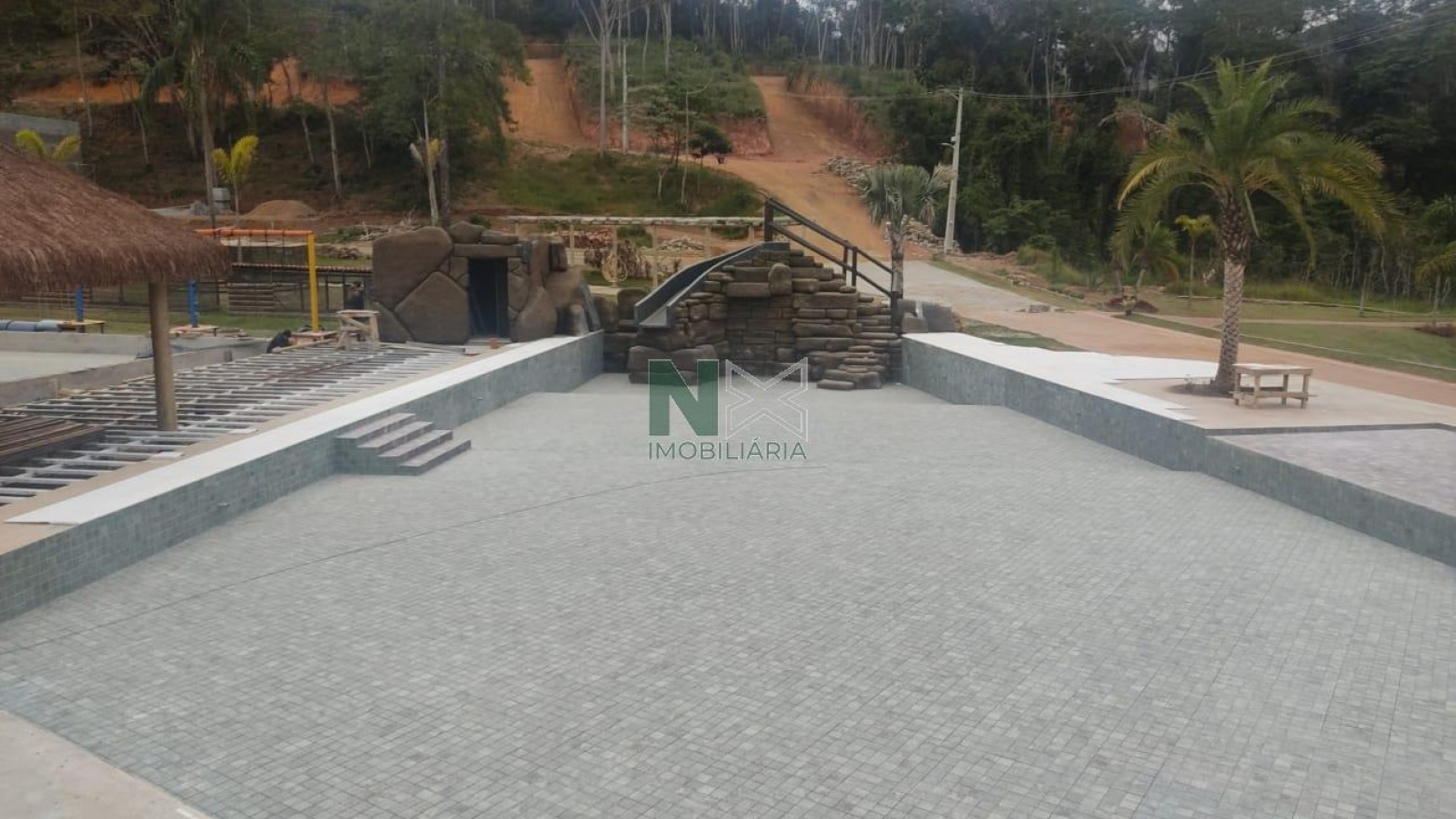 Terreno  1233m² 