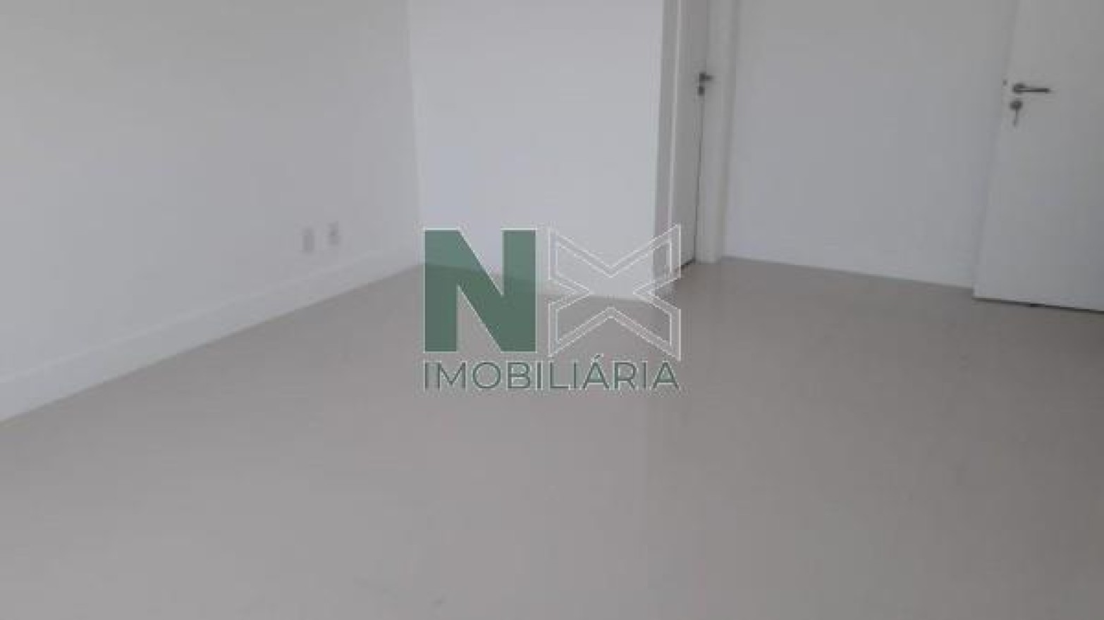Cobertura 3 Quartos 180m² Cobertura 3 Quartos 180m²