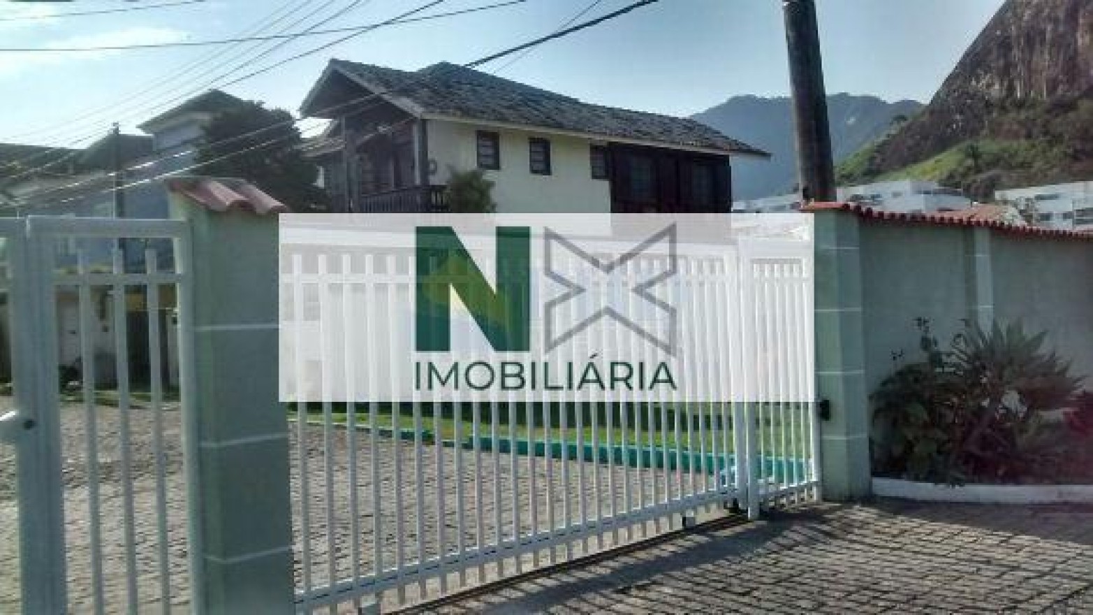 Casa 4 Quartos 130m² 