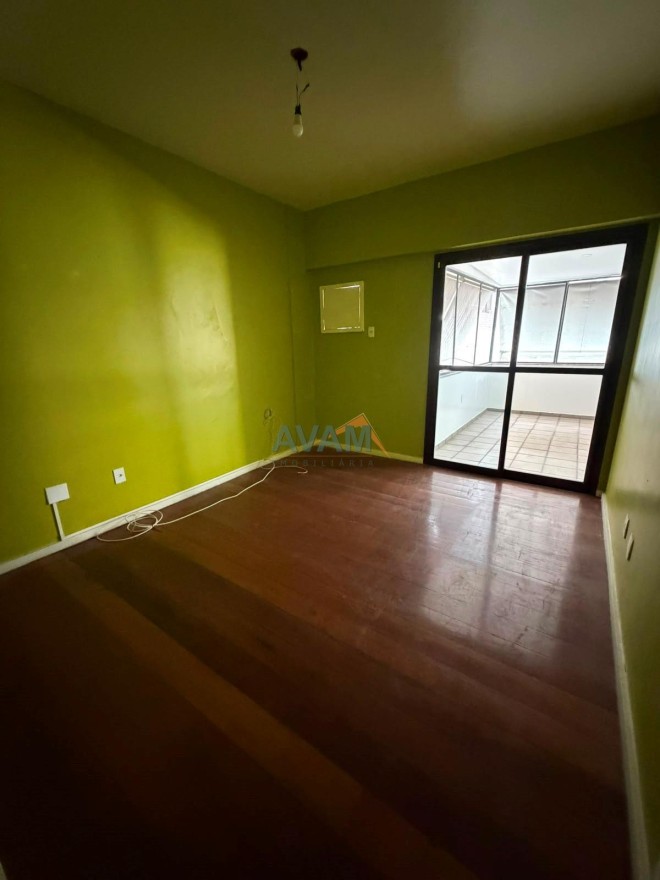 Apartamento 4 Quartos 200m² 