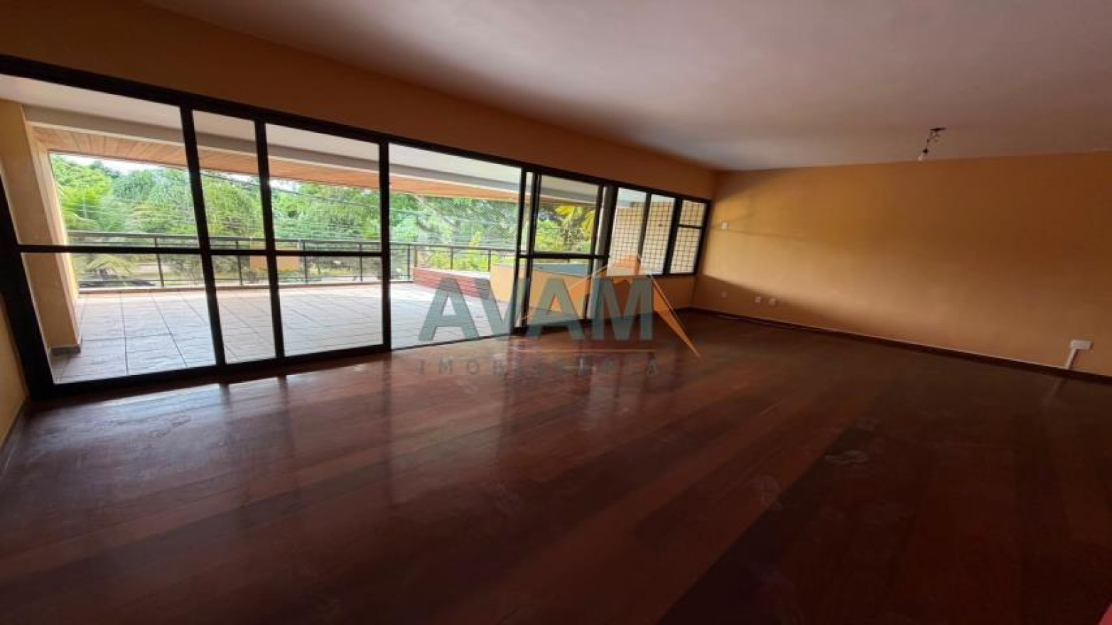 Apartamento 4 Quartos 200m² 