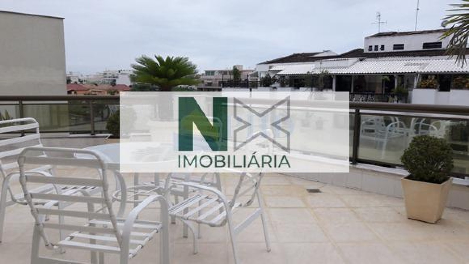Cobertura 3 Quartos 350m² Cobertura 3 Quartos 350m²