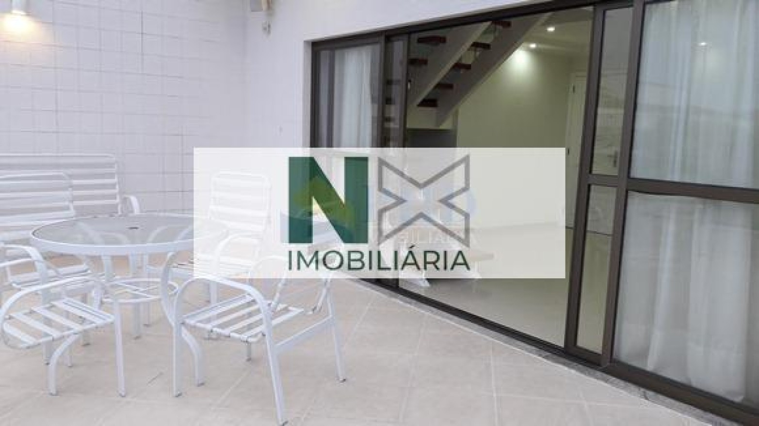 Cobertura 3 Quartos 350m² Cobertura 3 Quartos 350m²