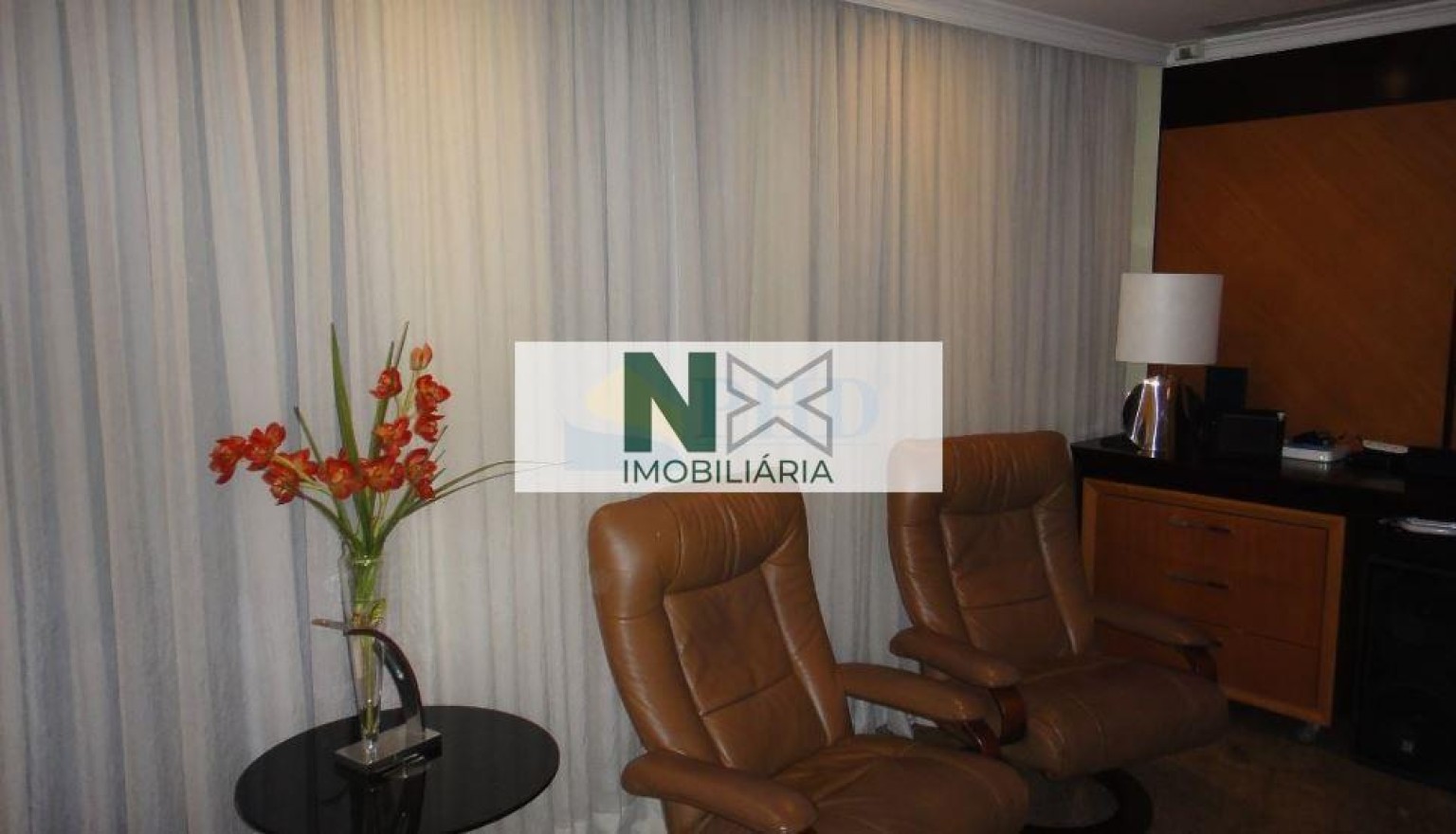 Cobertura 3 Quartos 220m² 