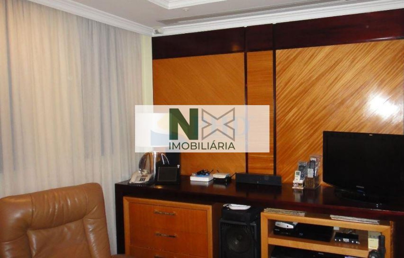 Cobertura 3 Quartos 220m² 