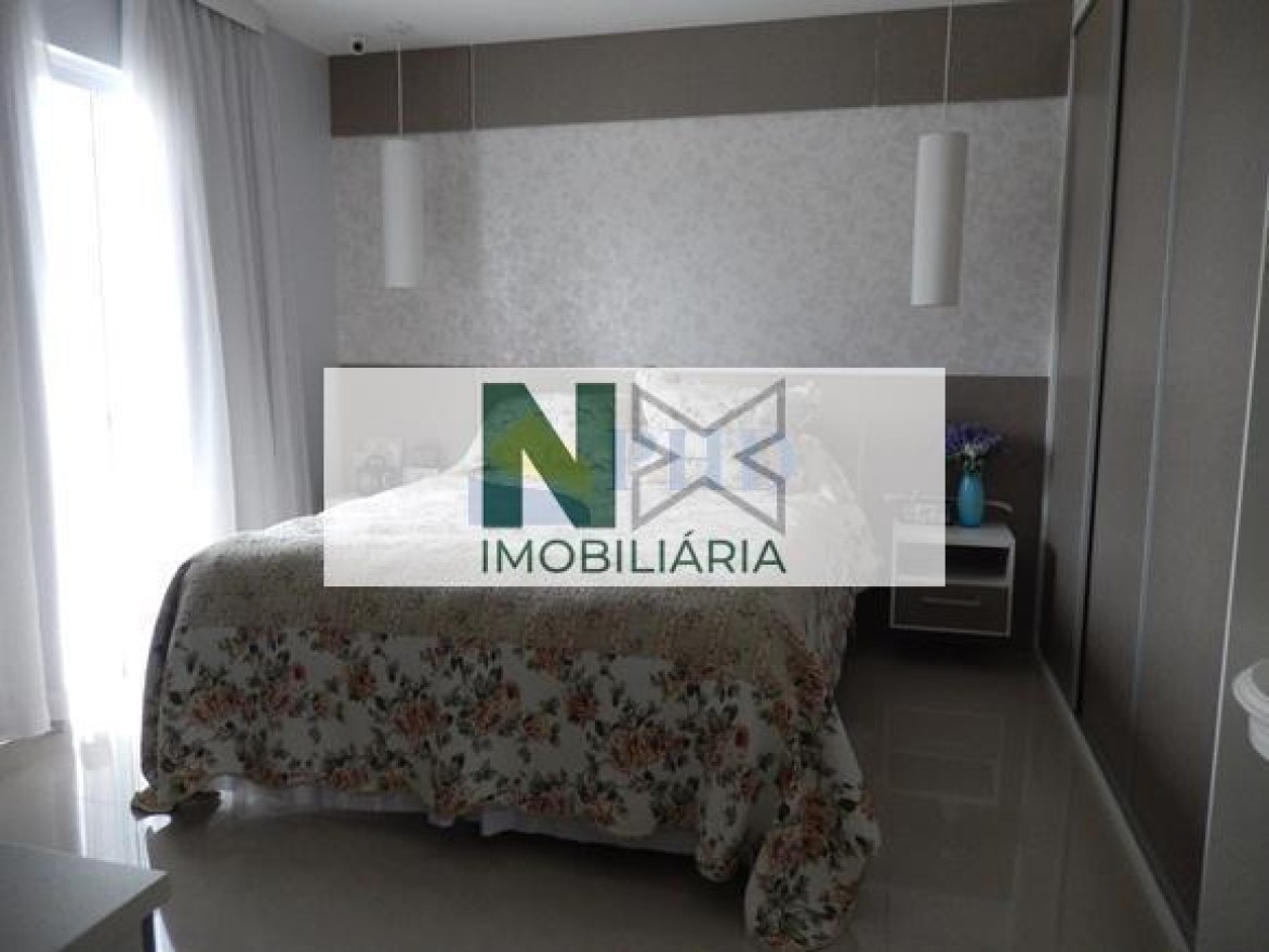 Casa 4 Quartos 270m² 
