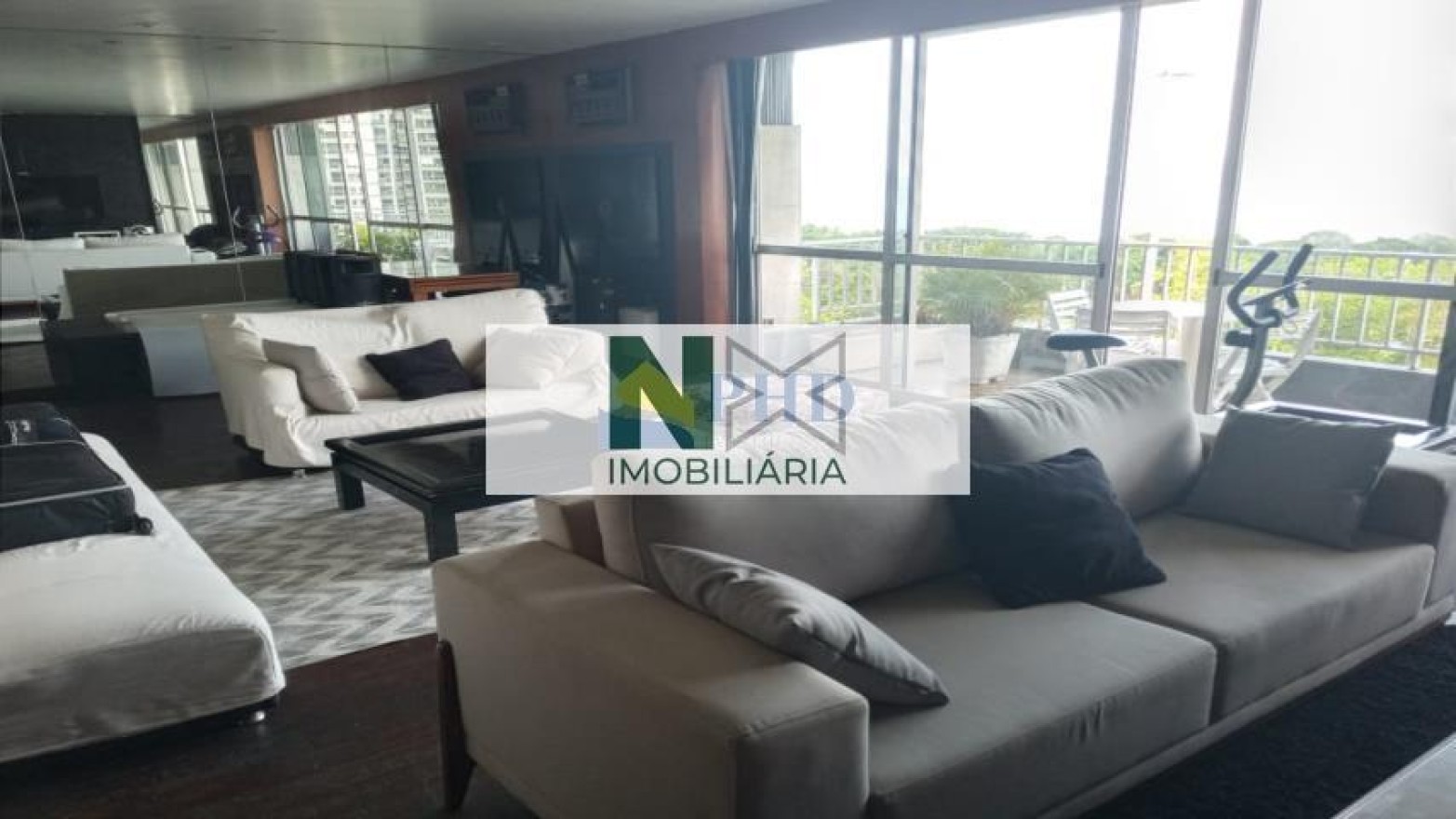 Apartamento 4 Quartos 220m² Apartamento 4 Quartos 220m²
