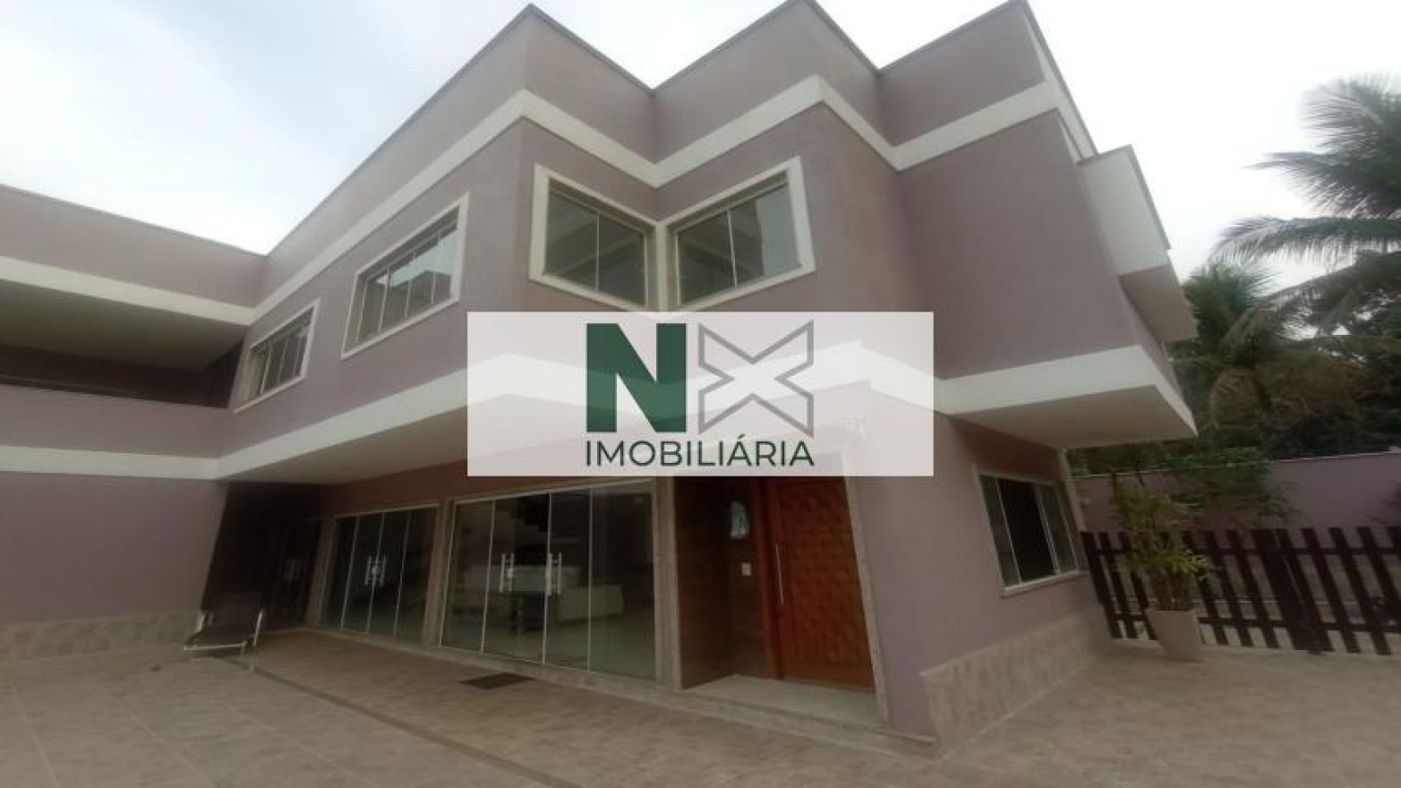 Casa 5 Quartos 350m² Casa 5 Quartos 350m²