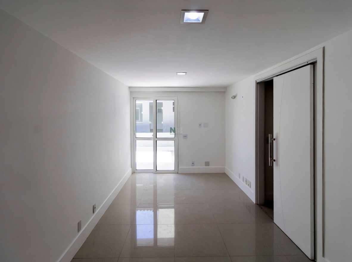 Casa 6 Quartos 700m² Casa 6 Quartos 700m²