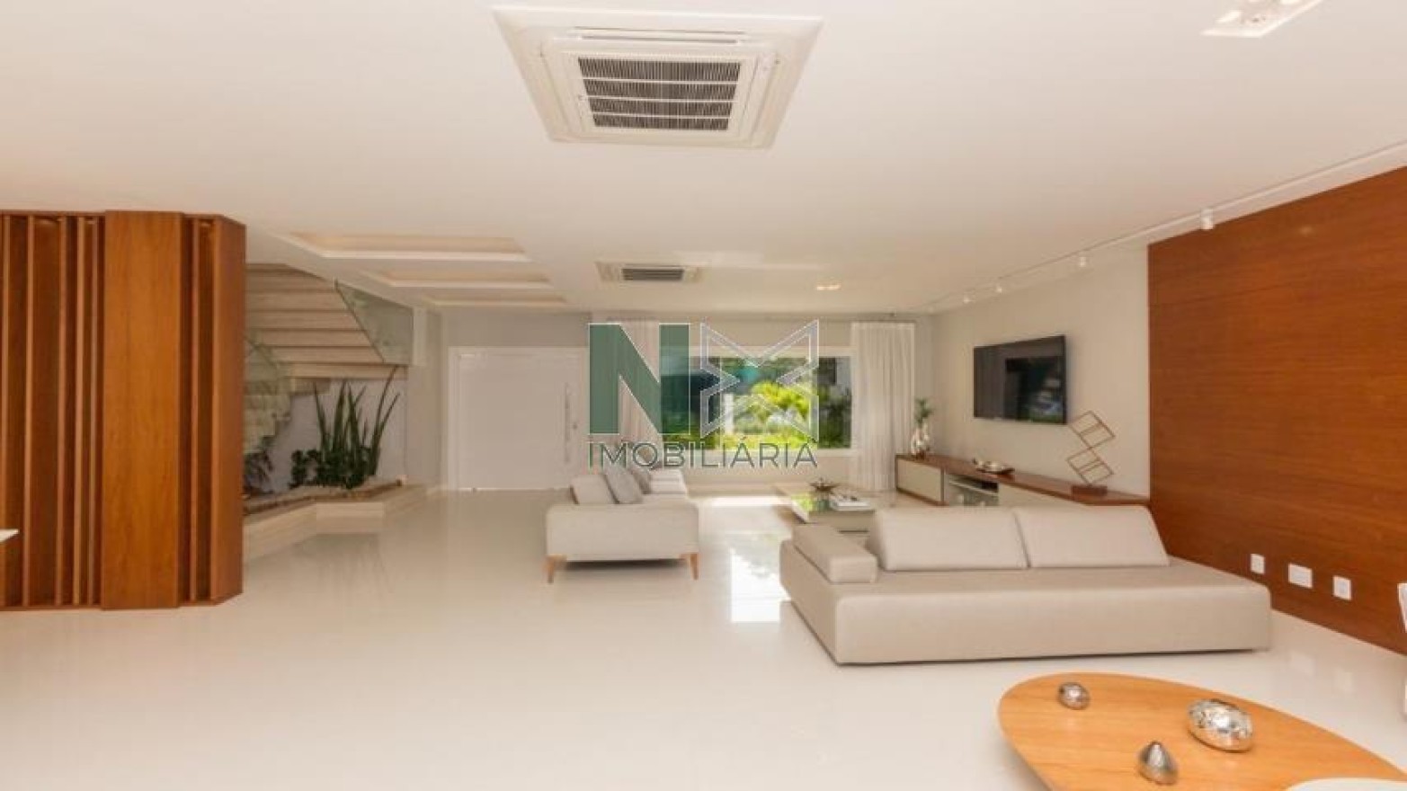 Casa 5 Quartos 900m² Casa 5 Quartos 900m²