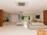 Casa 5 Quartos 900m² Casa 5 Quartos 900m²