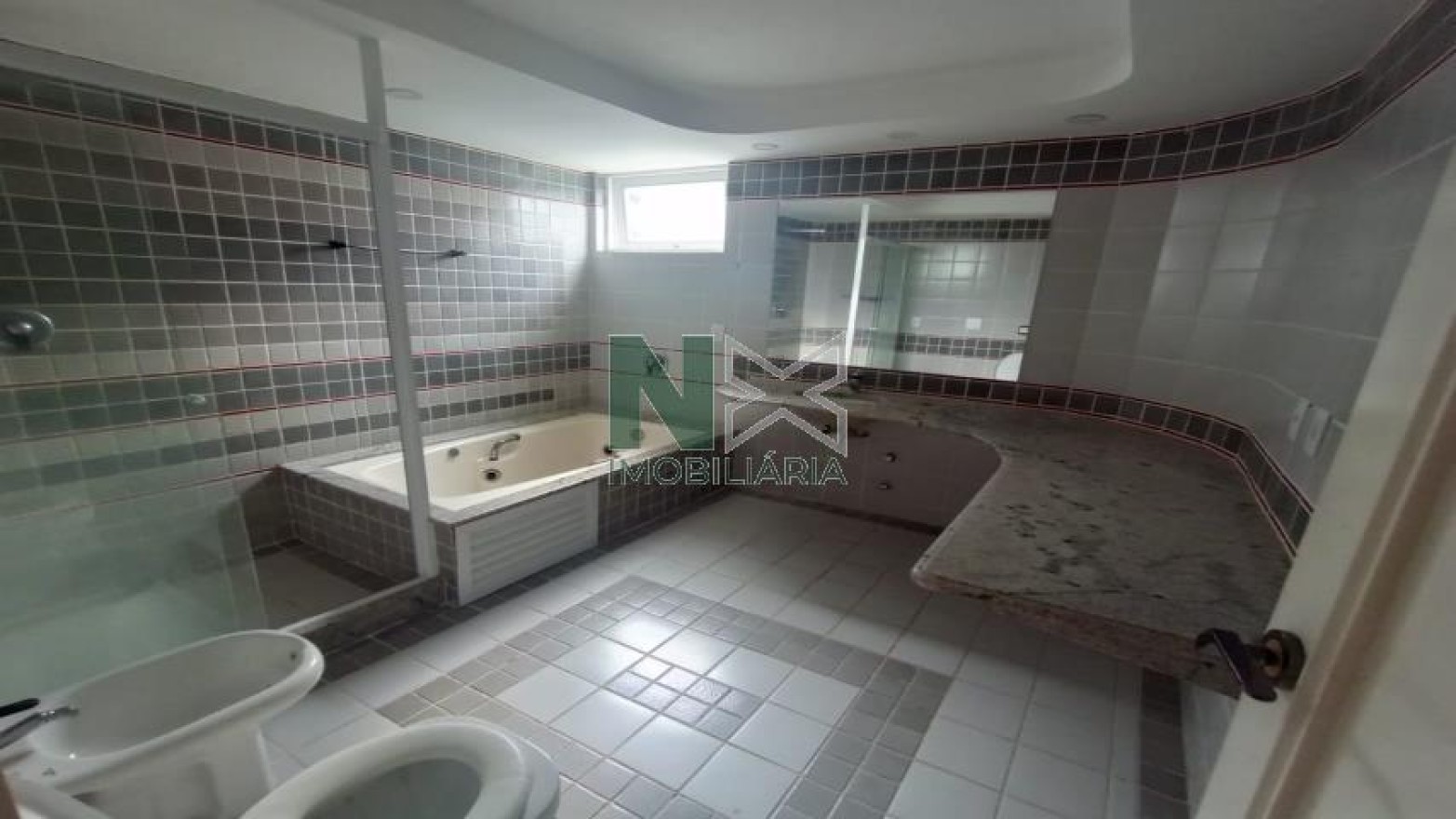 Casa 4 Quartos 600m² Casa 4 Quartos 600m²