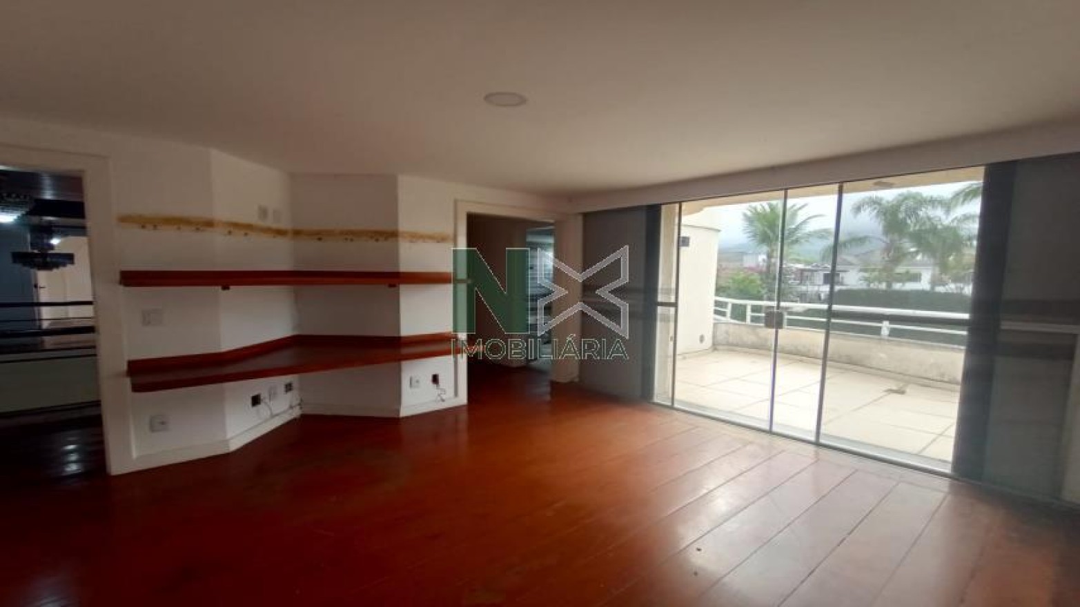 Casa 4 Quartos 600m² Casa 4 Quartos 600m²