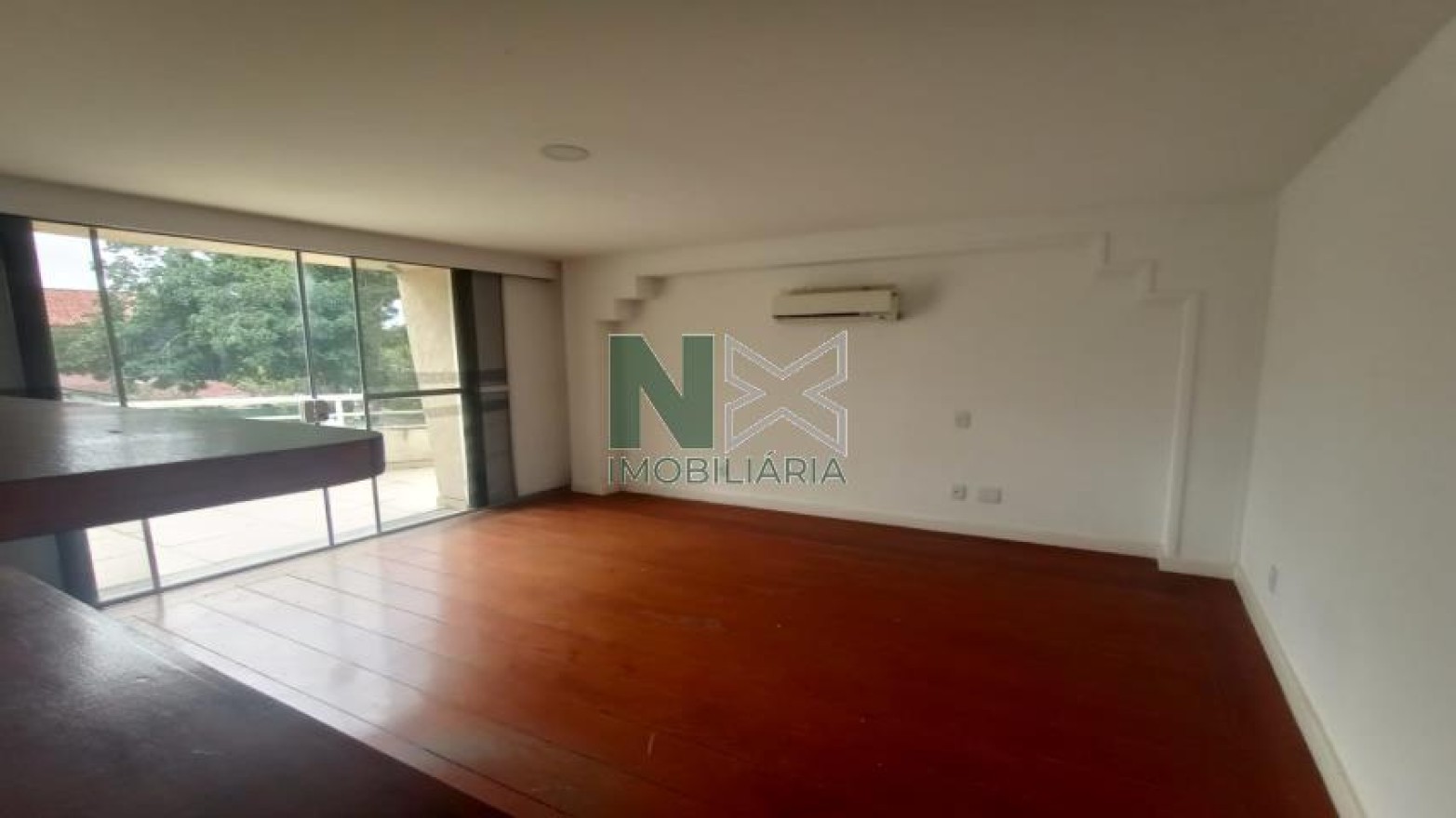 Casa 4 Quartos 600m² Casa 4 Quartos 600m²