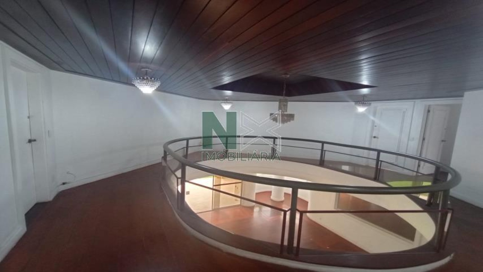 Casa 4 Quartos 600m² Casa 4 Quartos 600m²