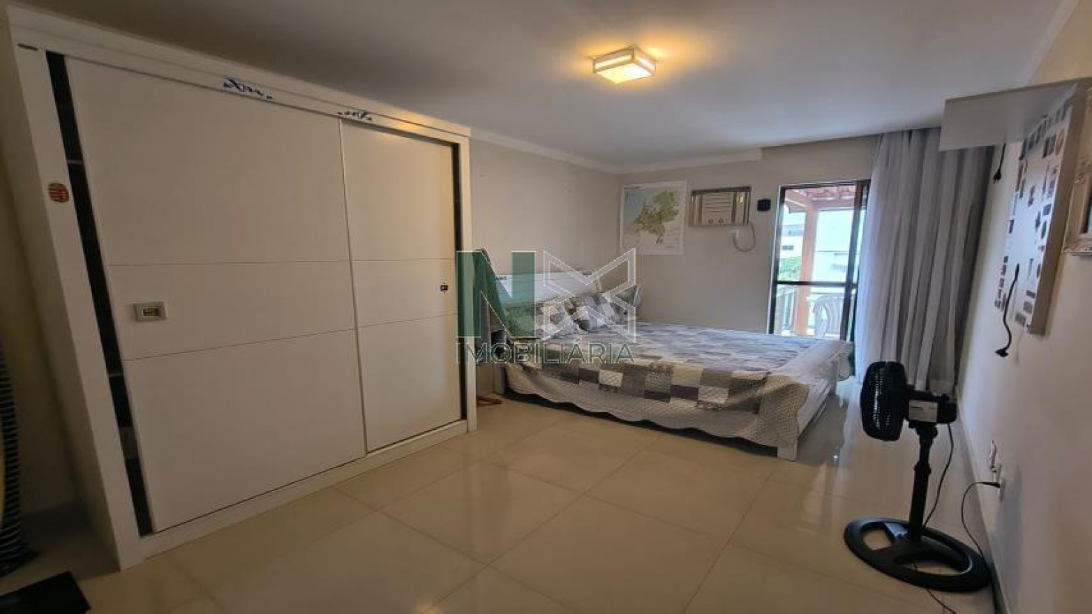 Cobertura 3 Quartos 200m² Cobertura 3 Quartos 200m²