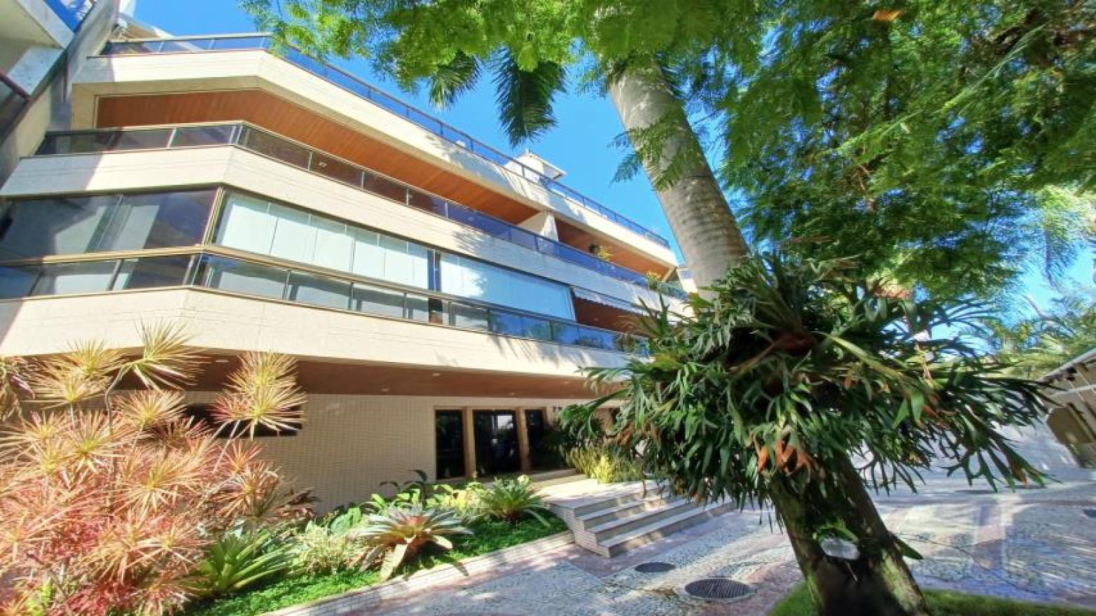 Apartamento 3 Quartos 115m² Apartamento 3 Quartos 115m²