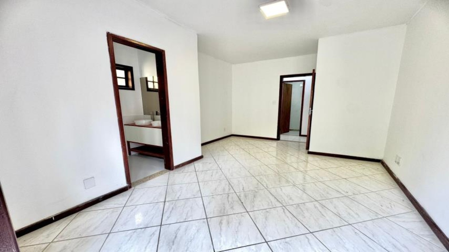 Casa 4 Quartos 120m² Casa 4 Quartos 120m²