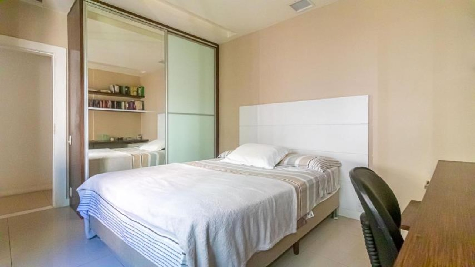 Apartamento 3 Quartos 156m² Apartamento 3 Quartos 156m²