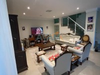 Casa 4 Quartos 256m² Casa 4 Quartos 256m²