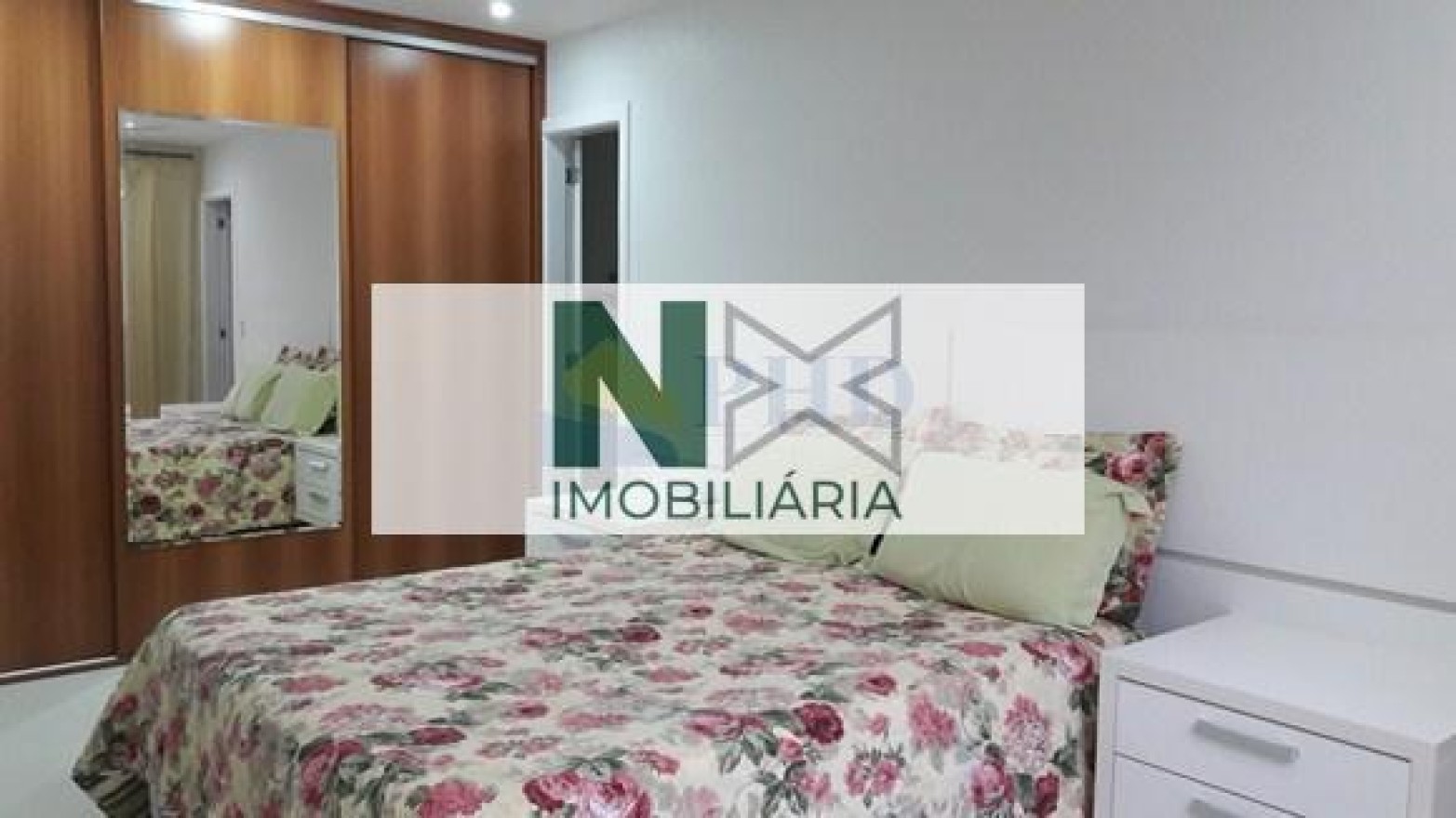 Cobertura 3 Quartos 350m² Cobertura 3 Quartos 350m²