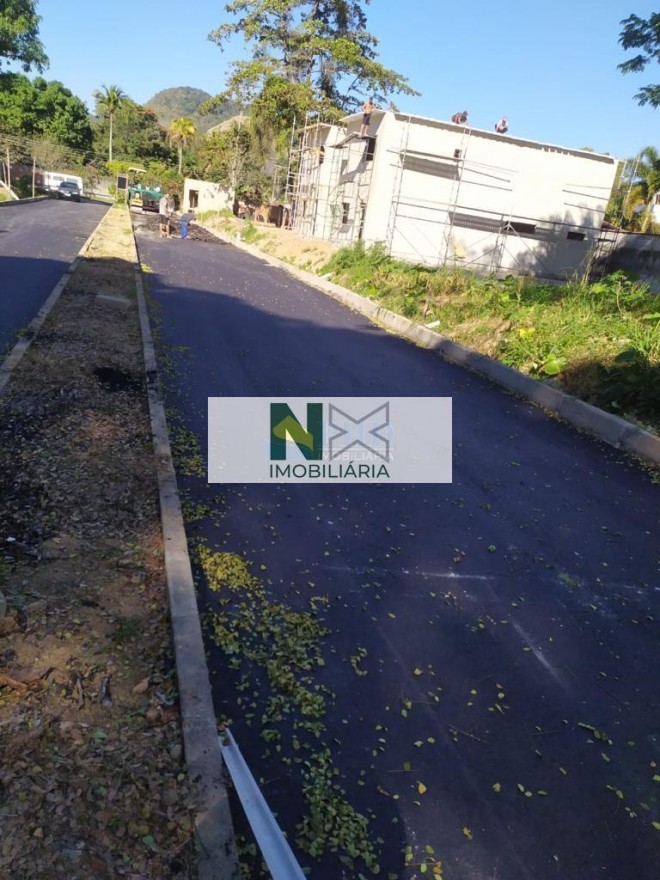 Terreno 180m² Terreno 180m²