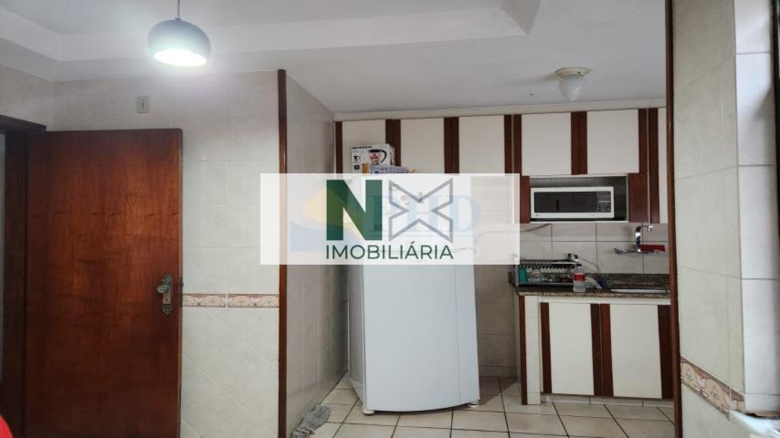 Cobertura 3 Quartos 180m² Cobertura 3 Quartos 180m²