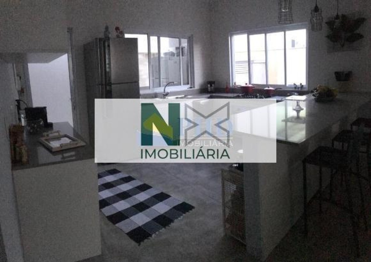CASA 3 Quartos 200m² CASA 3 Quartos 200m²